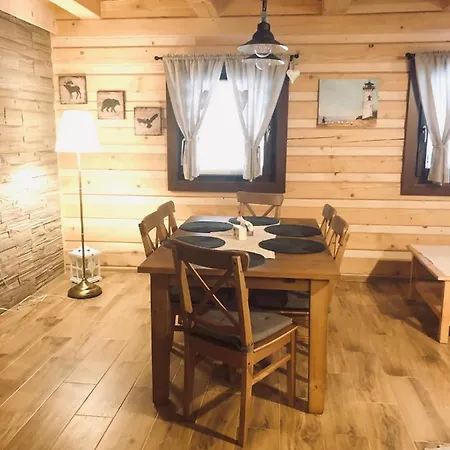 Orman Evi Snezienka Oscadnica